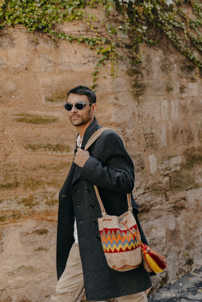 Mochila Wayuu  Sac mochila pour homme à bandoulière. Parfait pour un cadeau ! Sac tissé à la main par des tisserande en Colombie, issu du commerce équitable.